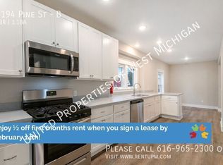 1194 Pine St #B, Muskegon, MI 49442