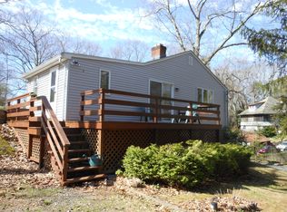5 Forest St, Branford, CT 06405
