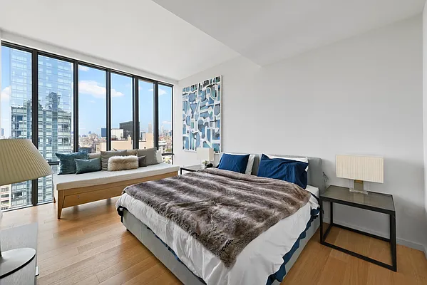 Sold by SERHANT. | media 9