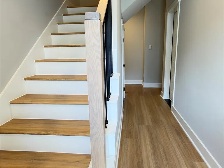 812 Thornton Rd #D — Photo 4