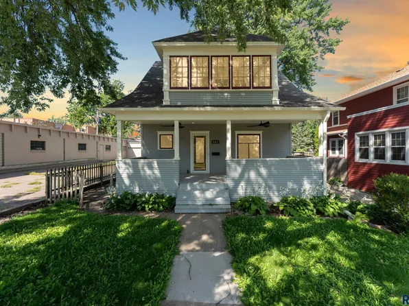 805 S Phillips Ave, Sioux Falls, SD 57104