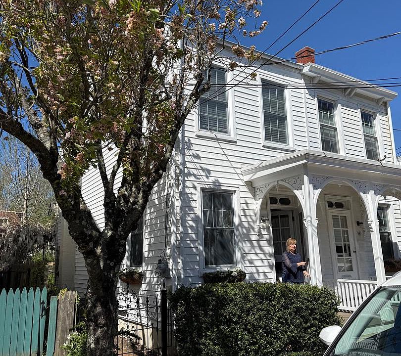 1st image of 147 George St