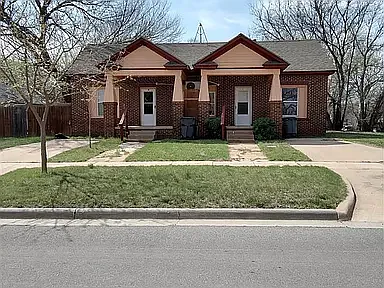 302 SW Park Ave #B — Photo 1
