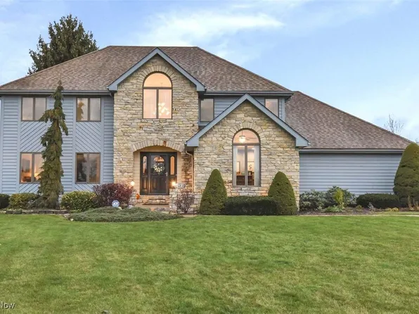 2120 Newbury Oval, Hinckley, OH 44233