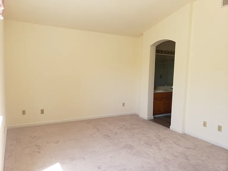 5583 Rightwood Way — Photo 6