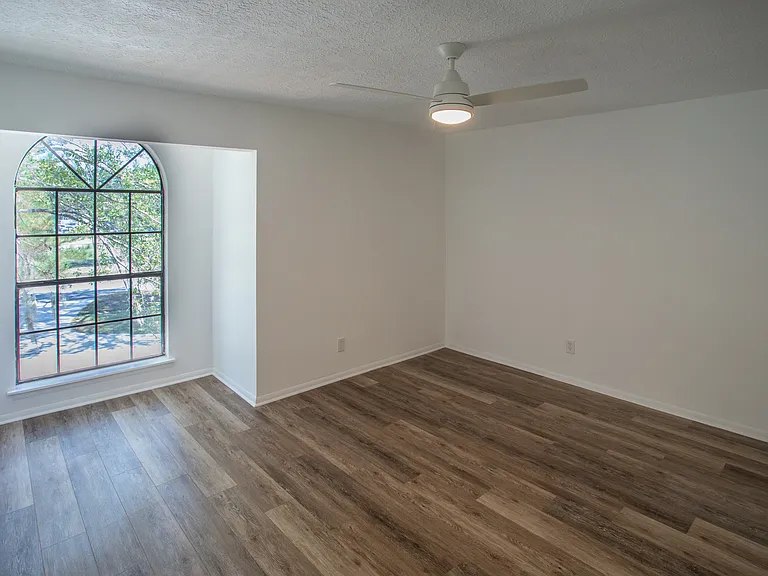 12825 Stillwood Dr — Photo 13