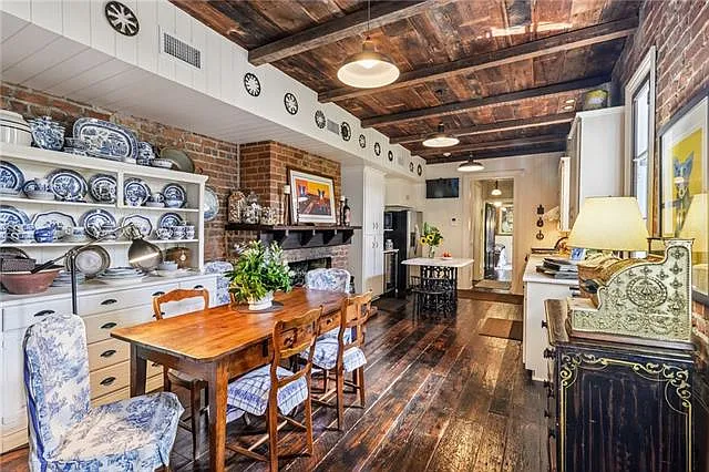 1404 Prytania St #E1 — Photo 10
