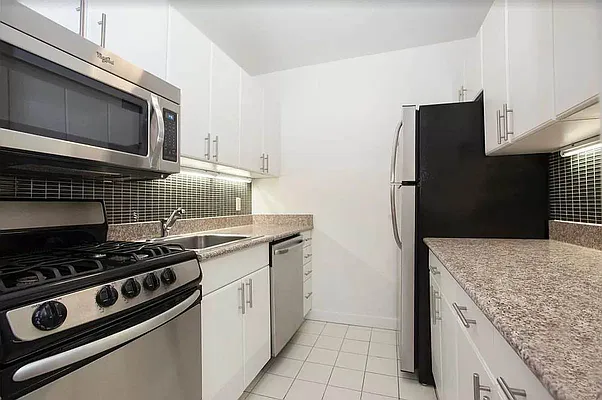 Rented by REAL New York | media 15