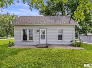 58 Lemon St, Tipton, IA 52772