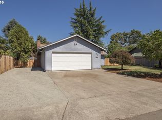 820 S Douglas St, Canby, OR 97013