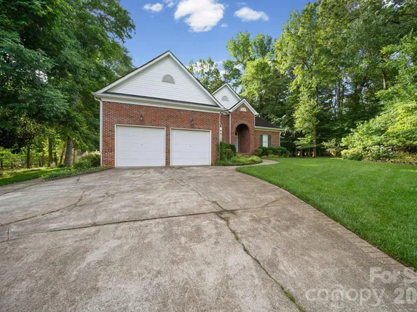 8106 Acton Ct, Mint Hill, NC 28227