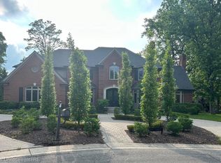 2590 Kent Ridge Ct, Bloomfield Hills, MI 48301