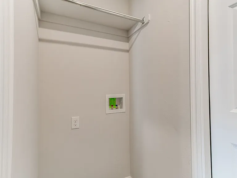 928 S Bear Ln — Photo 16