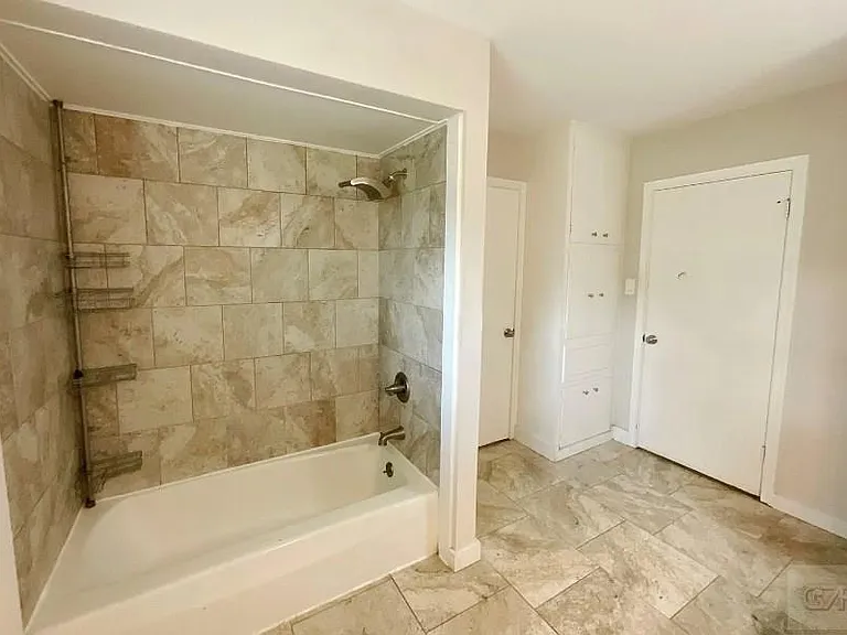 443 Bayou View Dr — Photo 18