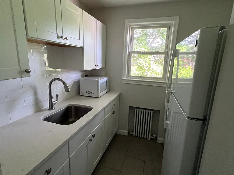 1110 N Kenilworth St #8 — Photo 3