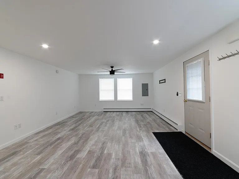 75A Stanford St — Photo 3