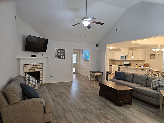 4th image of 457 Lybrand St