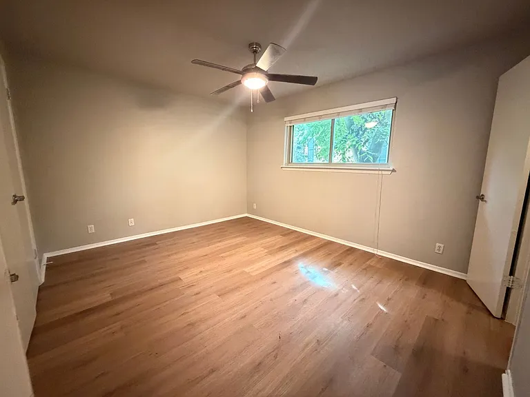 1202 Newning Ave #106 — Photo 12