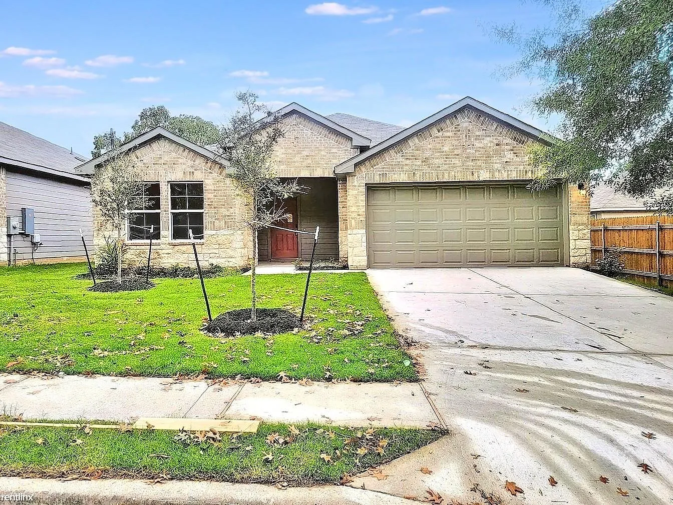 3 bed, 2.0 bath, 1575 sqft, $2,120 — Photo 1