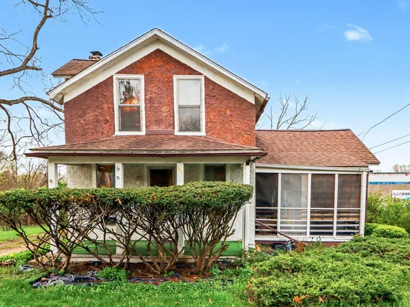 3011 Riverview Dr, Kalamazoo, MI 49004