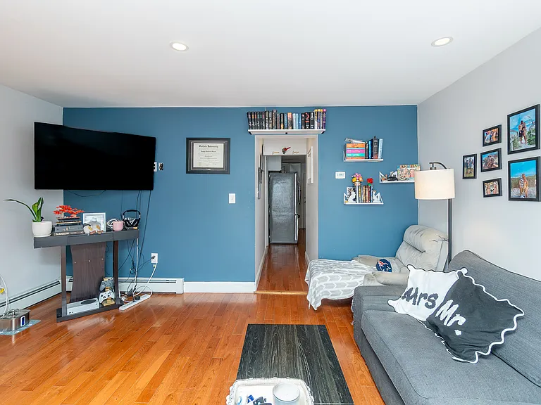10 Underhill St #2 — Photo 6
