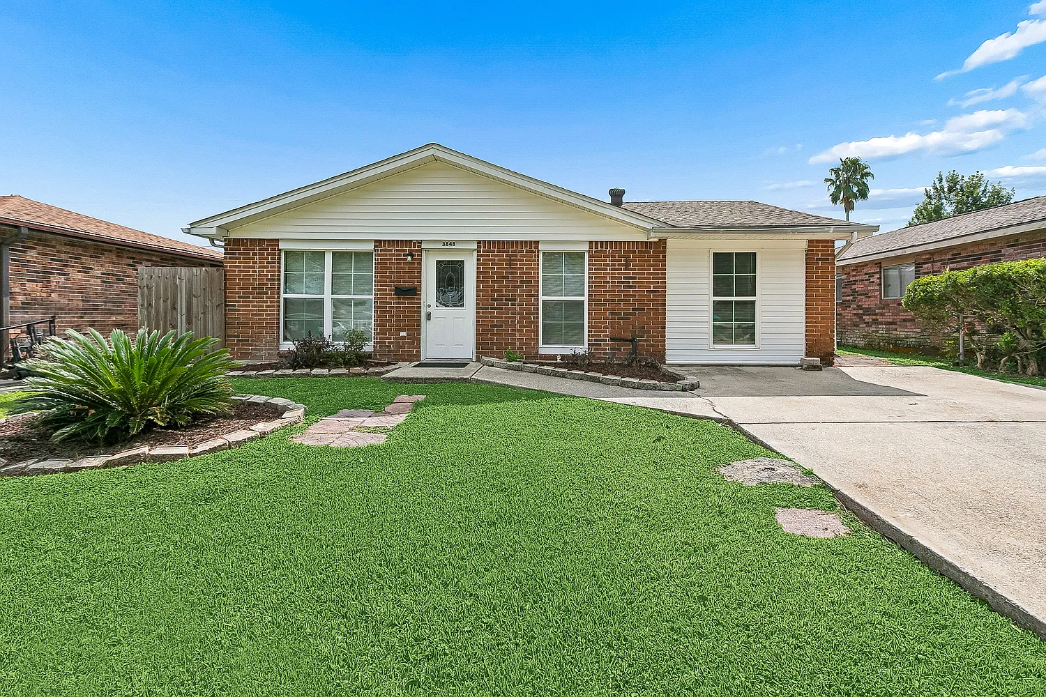 3 bed, $1,790 — Photo 2
