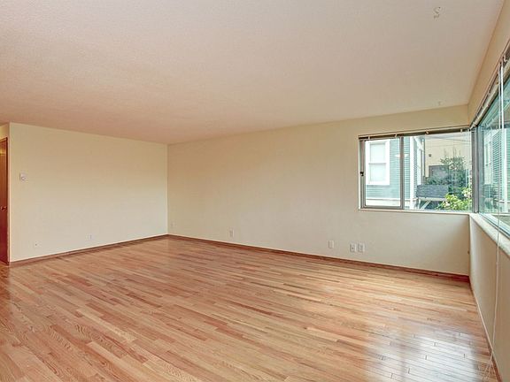 2nd image of 52 W Etruria St APT 203