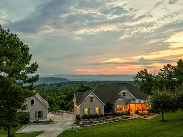 470 Lookout View Dr, Jasper, TN 37347