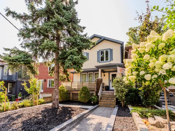 15 Battenberg Ave, Toronto, ON M4L 1J7