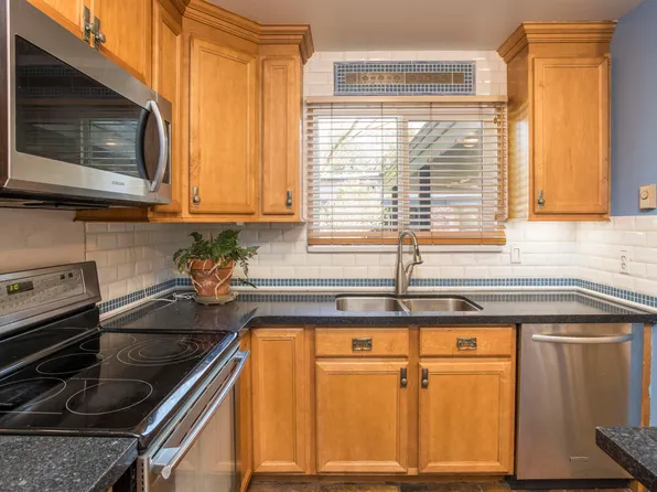 12101 Schmidt Cres #1, Maple Ridge, BC V2X 8A2