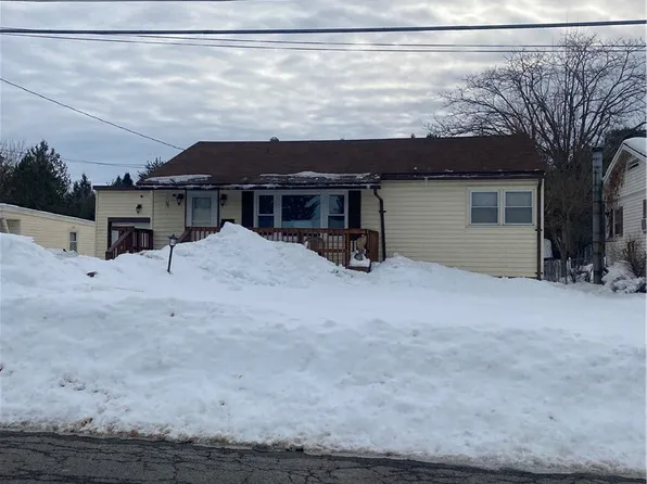 421 W Lewis St, Canastota, NY 13032