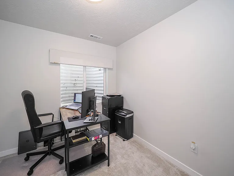 5830 N Goldfinch Ln — Photo 16
