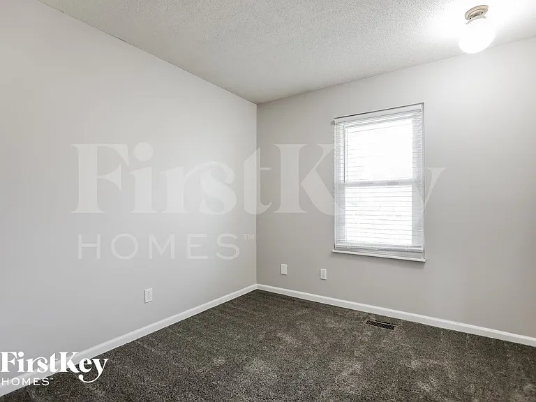 7119 N Shannon Ave — Photo 9