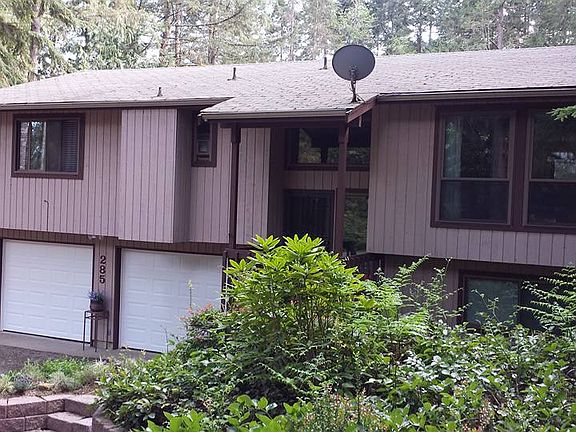 3rd image of 285 NW Acre Ln