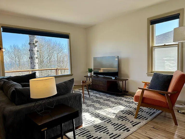 1215 E Skyline Pkwy — Photo 10