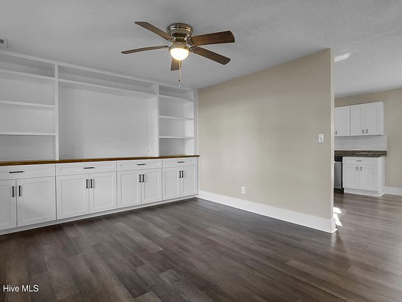 4th image of 310 Jacqueline Drive