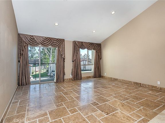 5th image of 19519 Rinaldi St