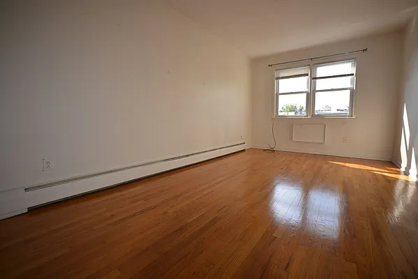 Rented by Voro, LLC | media 29