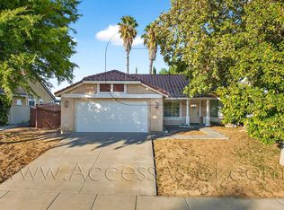 19380 Okeechobee Ln, Lake Elsinore, CA 92530