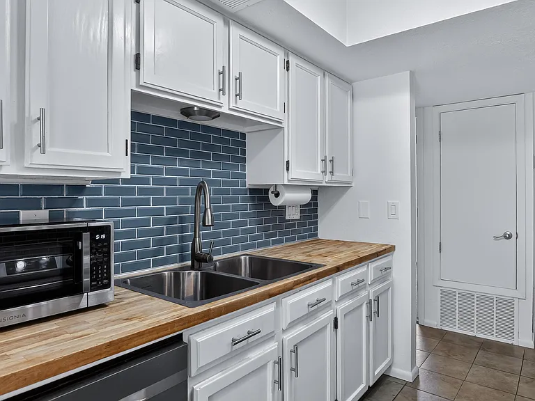 10501 Delicado Pl NE — Photo 11