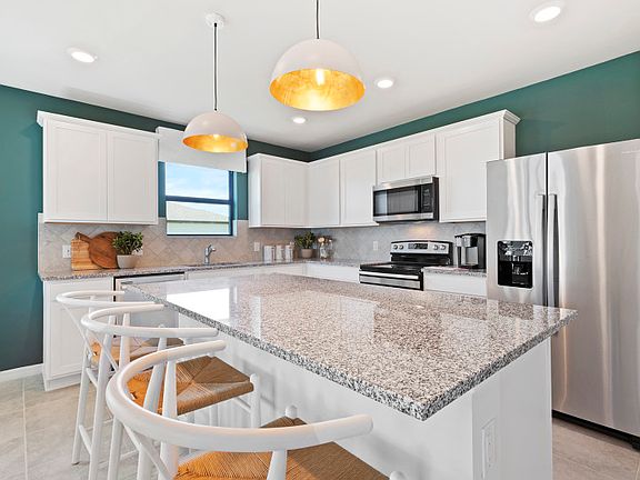 Kitchen with center island