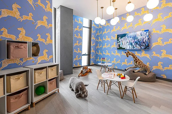 Rented by MNS | media 33