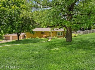 6615 Sandywell Dr, Temperance, MI 48182