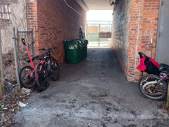 4th image of 7 S Clinton St