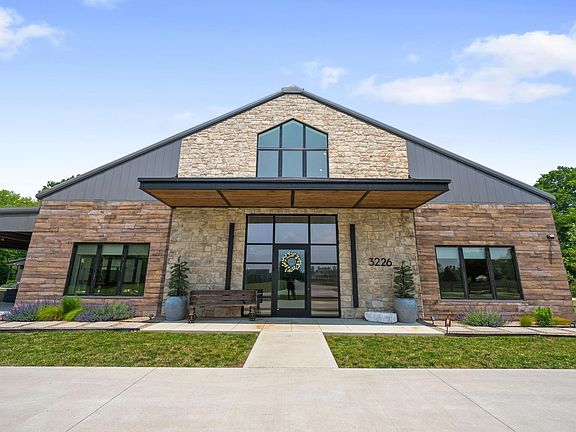 3rd image of 3226 Bean Oller Rd