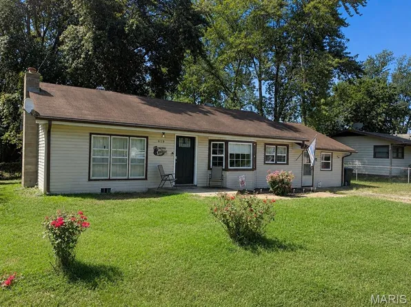 619 E National Ave, Richland, MO 65556