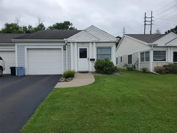 51 Villa Cir, Endicott, NY 13760