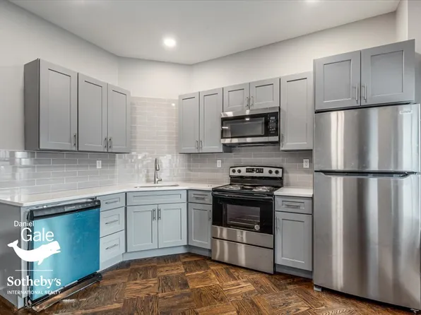 81-45 Lefferts Boulevard image 5 of 16