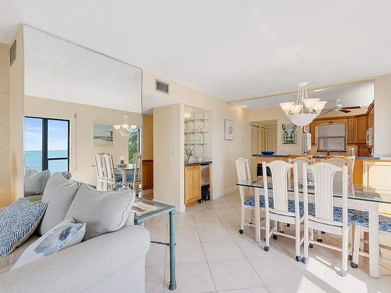 3939 Ocean Dr #401B — Photo 7