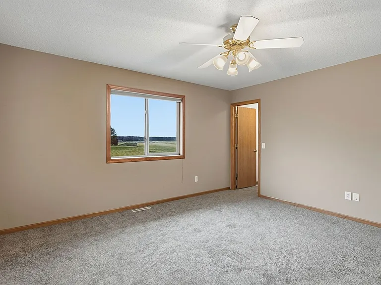 1778 Klondike Dr NE — Photo 14